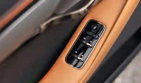 Новость VOYAH (НА ПУСТОМ БАКЕ. МЫ ИСПЫТАЛИ НОВЫЙ VOYAH PASSION EVR РОССИЙСКОЙ СБОРКИ)